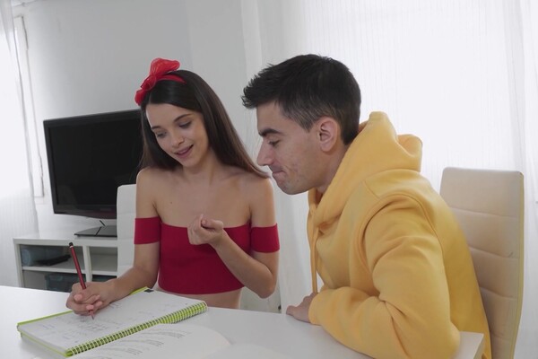 'Petite'-Szene aus Ohana Petite - Sneaky Sex 46