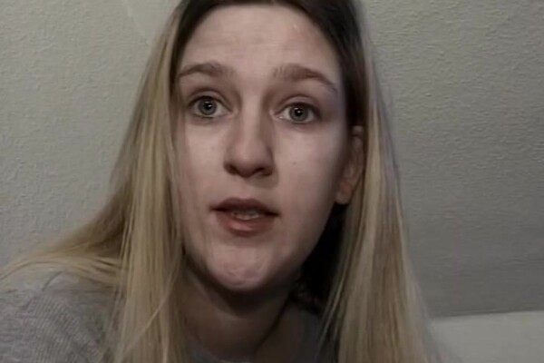 'Strapse'-Szene aus Privat Fotzen: Auf der Straße angesprochen (BB Video) Szene 5