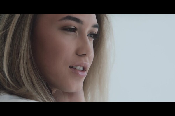 'Teen (18)'-Szene aus Rika Fane - Tiny Tease