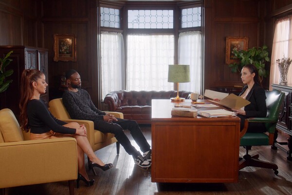 'Femdom Strapon'-Szene aus Melissa Stratton & Vanna Bardot - Stunning MILF Threesomes