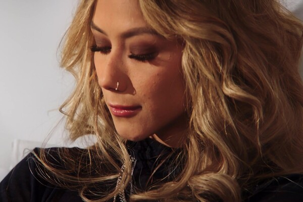 'Submission'-Szene aus Valentina Lapiedra & Veronica Leal - Submissive 2