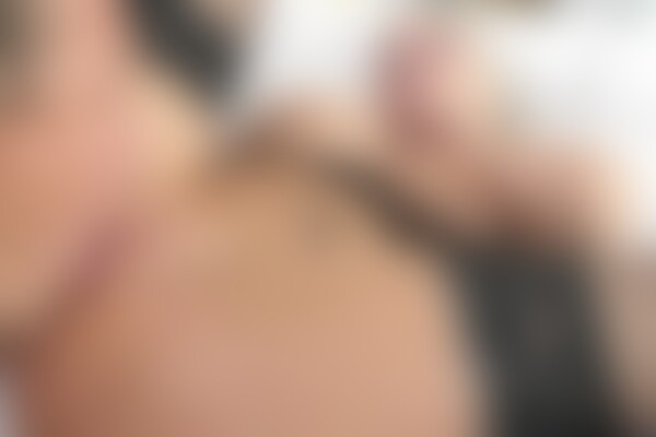 'Christmas'-Szene aus Christie Stevens - Big Tit MILFs