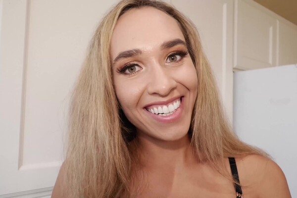 'Hardcore'-Szene aus Briana Bounce - Horny Cheating Housewives 5