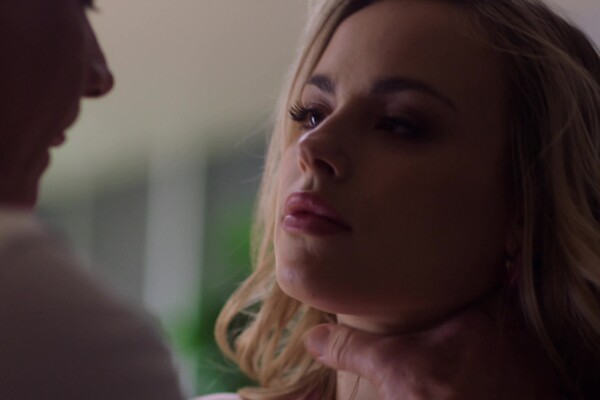 'Kinky'-Szene aus Anna Claire Clouds - Kink Label 4