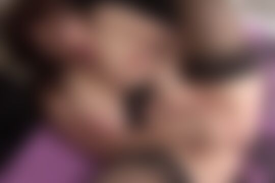 'Solo'-Szene aus Josephine James - The Bigger The Better