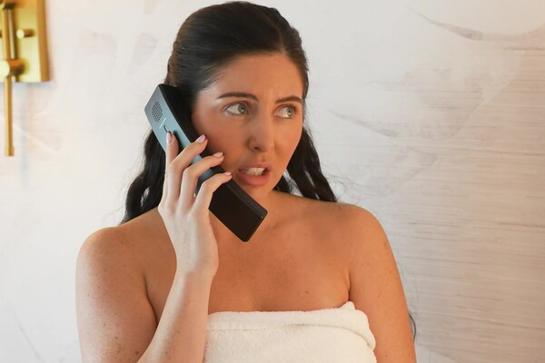 'Cheating'-Szene aus Mike Mancini - XOXO Your Cheating Wife