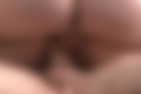 'Lustig'-Szene aus Die tätowierte schwarzhaarige Bonny Devil kriegt von Schwänzen nicht genug