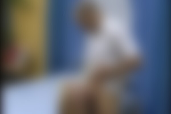 'Berlin'-Szene aus Hausfrauen machen die Beine breit (Berlin EroticX) Szene 2