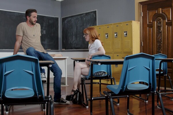 'Nerd'-Szene aus Madi Collins - Nerdy Girls 4