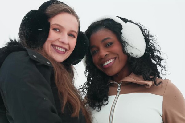 'Interracial'-Szene aus Nicole Kitt & Stacy Cruz - Level Up 4