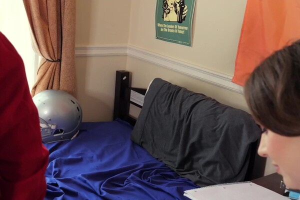 'Blowjob'-Szene aus Anna Blaze - Cum On My Huge Young Natural Tits