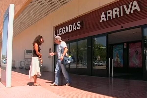 'Sex am Strand'-Szene aus Franco Roccaforte - Sonnenstich auf Ibiza