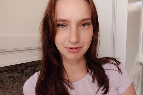 'Unterm Rock'-Szene aus Melanie Marie - My Neighbor's Daughter Is My Secret Cock Slut 5