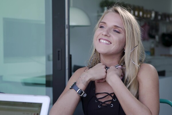 'Domina'-Szene aus Alexis Crystal, Anna Polina & Sofi Goldfinger - Group Sex Is The Best 7