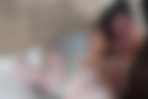 'Outdoor'-Szene aus Foxxxy Darlin & Stella Daniels - Black And White Girl Threesome