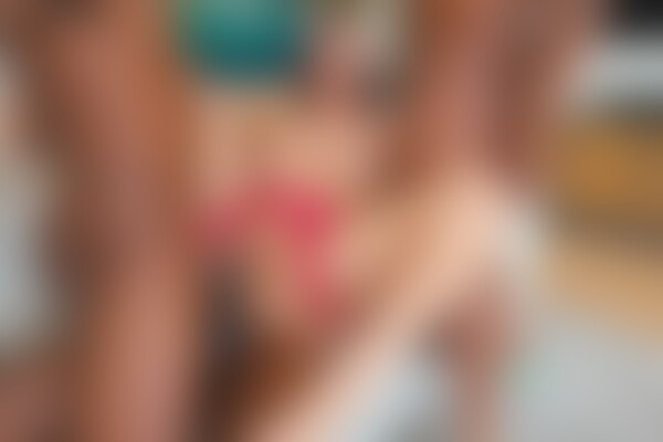 'Glamour'-Szene aus Chloe Amour, Goldie & Goldie - DP Masters 10