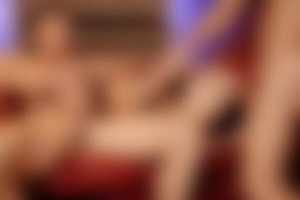 'Submission'-Szene aus Emily Willis - Female Submission