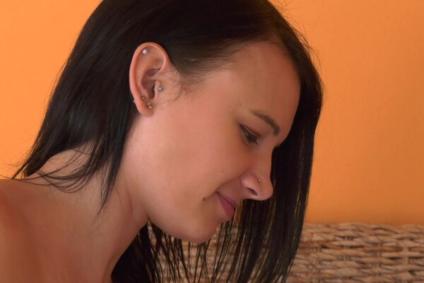 'Doggy Style'-Szene aus Nyla Style - Deutsche Amateurhuren und ihre versauten Fickspielchen