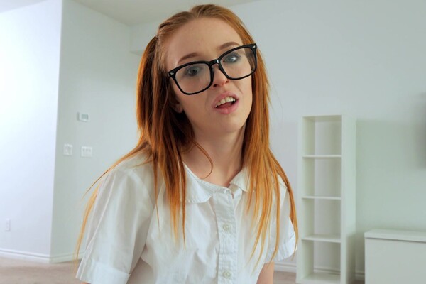 'Hairy'-Szene aus Madi Collins - Deep In My Hairy Step Sister 3