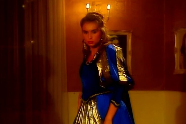 'Bett'-Szene aus Best of Heidi (Herzog) Szene 2