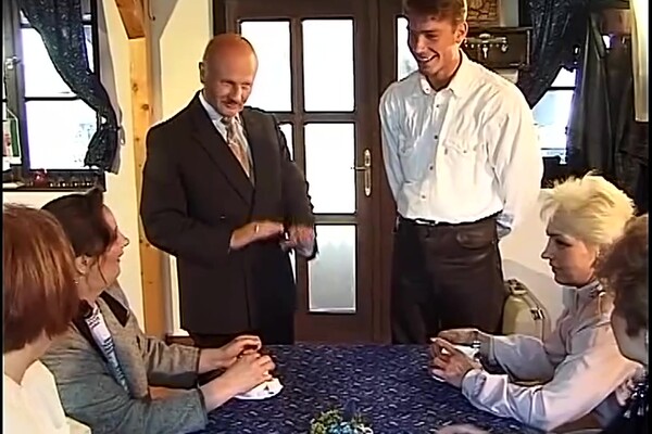 'Premium'-Szene aus Jung und Alt (Gonzo Power) Szene 1