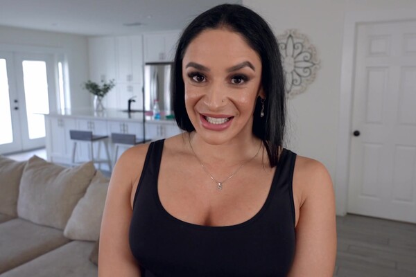 'Fitnessstudio'-Szene aus Sheena Ryder - Mom Wants To Breed 5