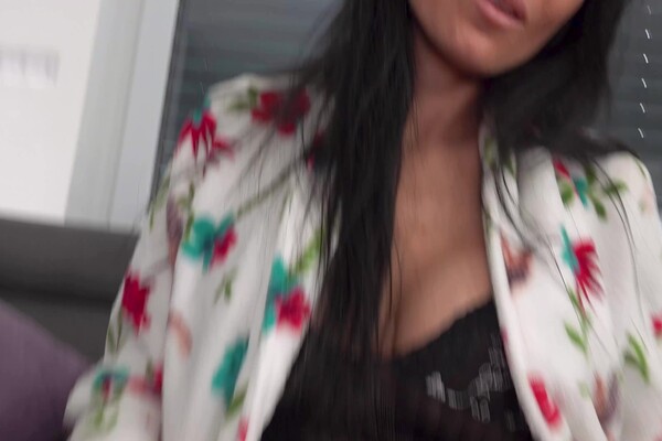 'Cheating'-Szene aus Sefi Caria - Cuckold Swingers