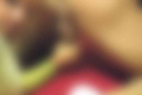 'Alm'-Szene aus Sexy Cora melkt ab