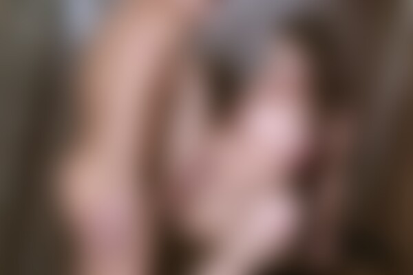 'Bett'-Szene aus Christina Rox - MILFs 20