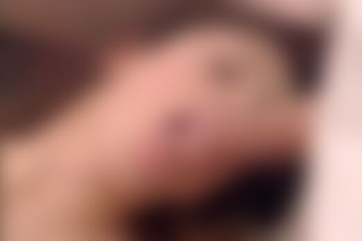 'Farm'-Szene aus Auf der megageilen Kükenfarm muss Sibel Kekilli erst aus der Folie gepellt werden bevor sie gefickt werden kann