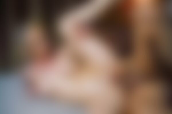 'Nachtclub'-Szene aus Christina Shine - Backdoor Stretching