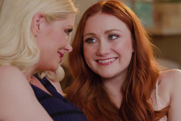 'Premium'-Szene aus Scarlet Skies & Serene Siren - You’re Important To Me, Sweetie