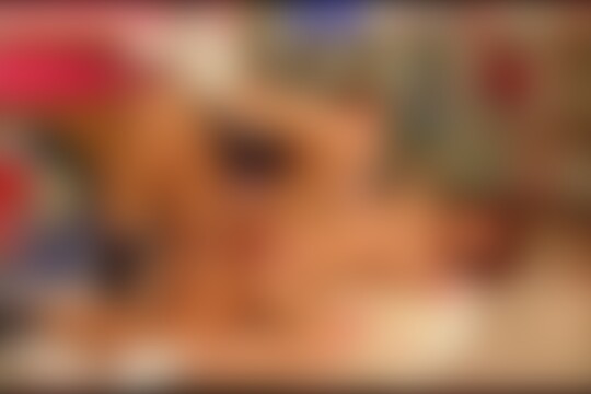 'Sex im Büro'-Szene aus Hübsche junge Hausfrau mit aufgepumpter Möse gebumst