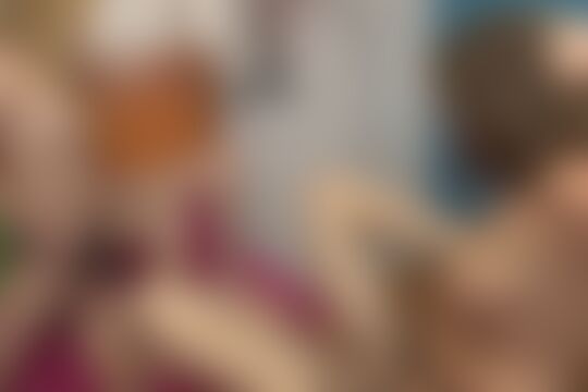 'Umschnalldildo'-Szene aus Alex Chance & Tiffany Fox - Strapped And Ready To Attack 2