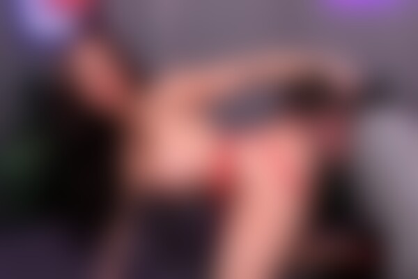 'Submission'-Szene aus Savanah Storm - Glenn King's Mean Bitches