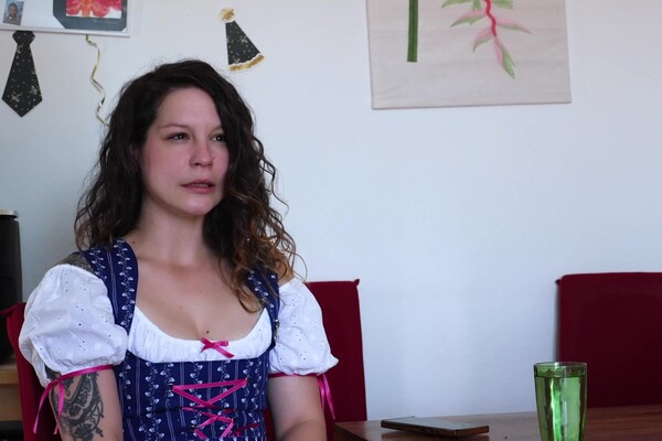 'Dirndl'-Szene aus Pro Amateur 2 - Dirndl  Edition (Magma Film) Szene 3