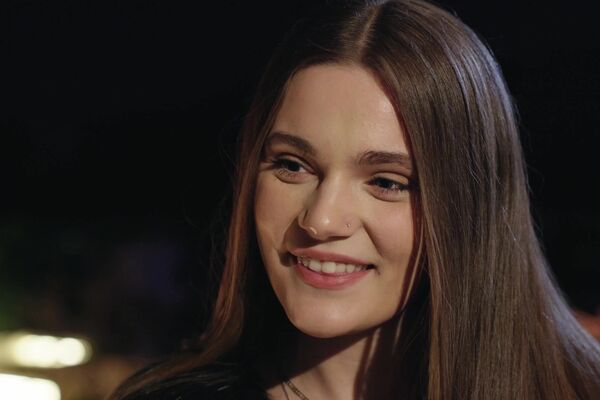 'Uni'-Szene aus Juniper Ren - Blacked Raw: V96