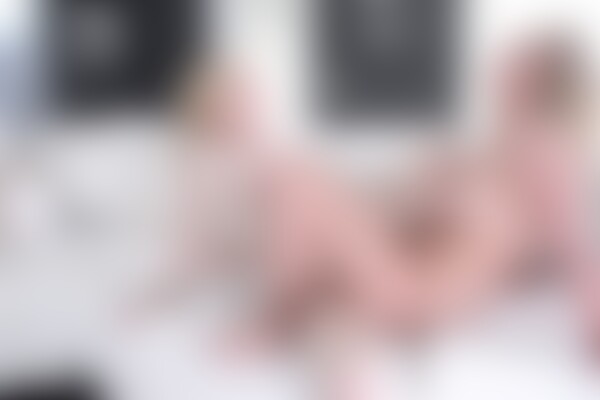 'Christmas'-Szene aus Brooke Wylde - The MILF Experience 5: Christie Stevens