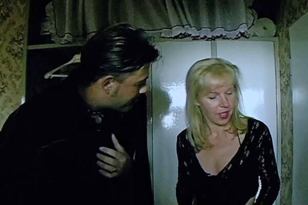 'Geld'-Szene aus Nuttenpreller: Gut gefickt und Geld gespart (Create-X) Szene 2