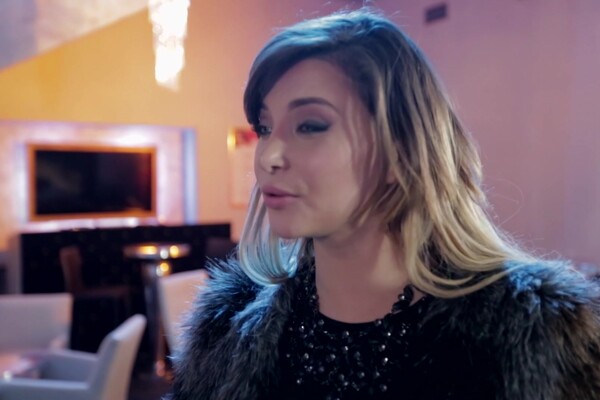 'Agent'-Szene aus Anna Polina - Whistleblower