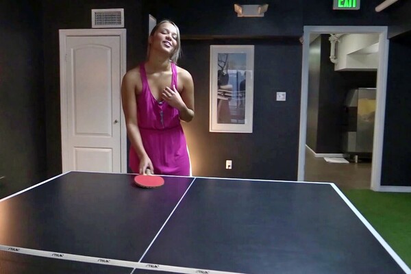 'Interview'-Szene aus Liza Rowe - Finally Legal Bush