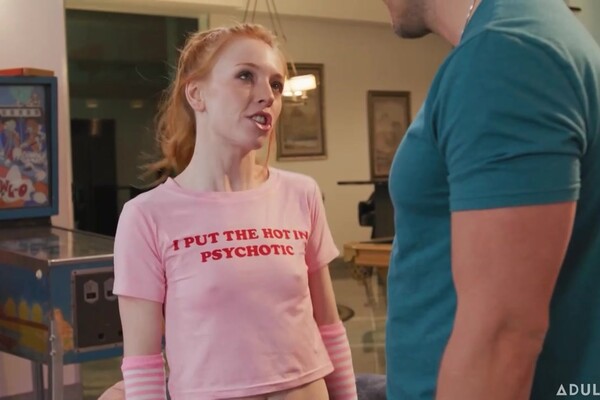 'Mollig'-Szene aus Madi Collins & Myra Glasford - Crazy Group