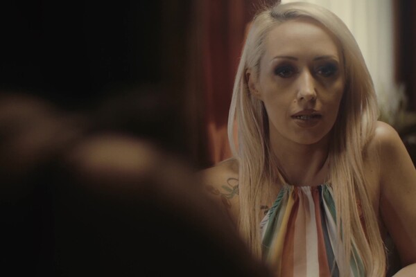 'Christmas'-Szene aus Christina Shine & Kitana Lure - Let Me Take You