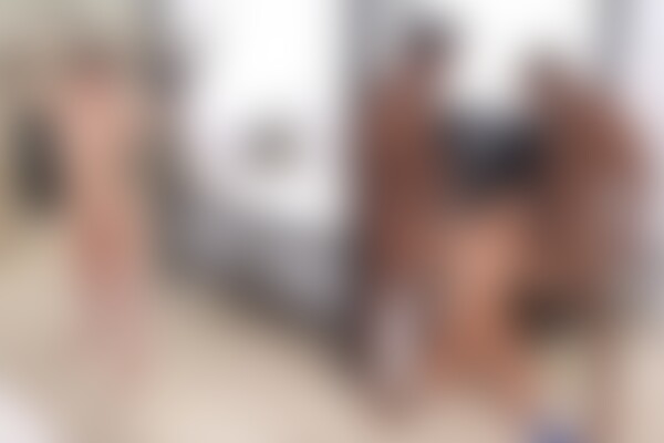 'Cheating'-Szene aus Lola Aiko - Interracial Cuckold Fantasies 5