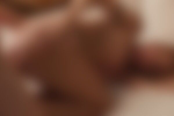 'Hotwife'-Szene aus Lumi Ray - Young Vixen Hotwife