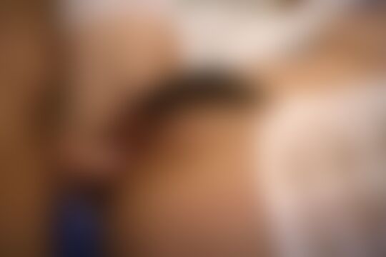 'Arzt'-Szene aus Französicher Doktor und sein Gehilfe bearbeiten haarige Pussi