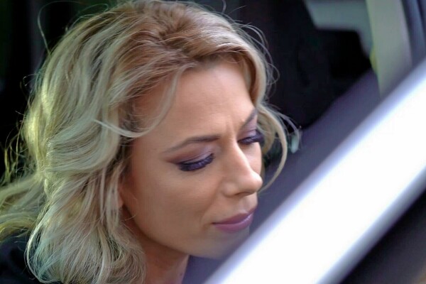 'Escort'-Szene aus Shalina Devine - Liya und Stefany: Escorts Deluxe