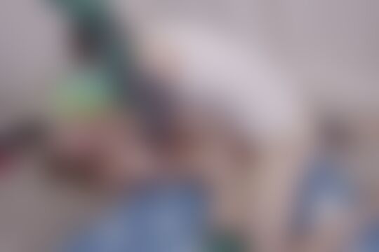 'Clown'-Szene aus Der zierliche blonde Teenager Nicole Clitman von einem Gruselclown in den Arsch gefickt