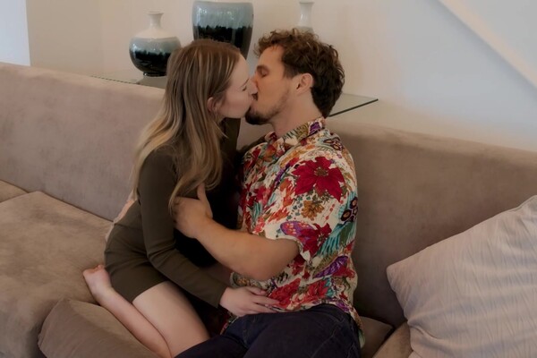 'Partnertausch'-Szene aus Scarlett Sage - Hot Wife Swap