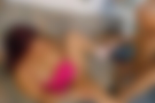 'Kleinwüchsige'-Szene aus Dicke Füchsin auf der Couch gevögelt